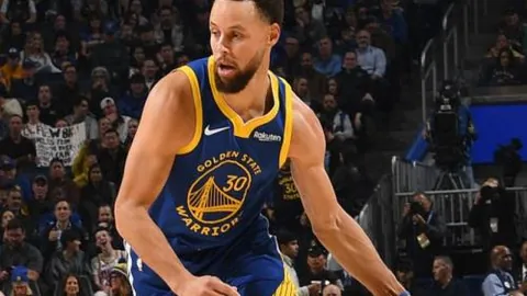 小阿扎尔替补进两球，多特蒙德2-0力克因戈尔施塔特挺进德国杯16强