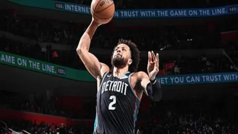 传奇奥斯卡34岁正式告别足球界，晕厥事件引发退役决定！